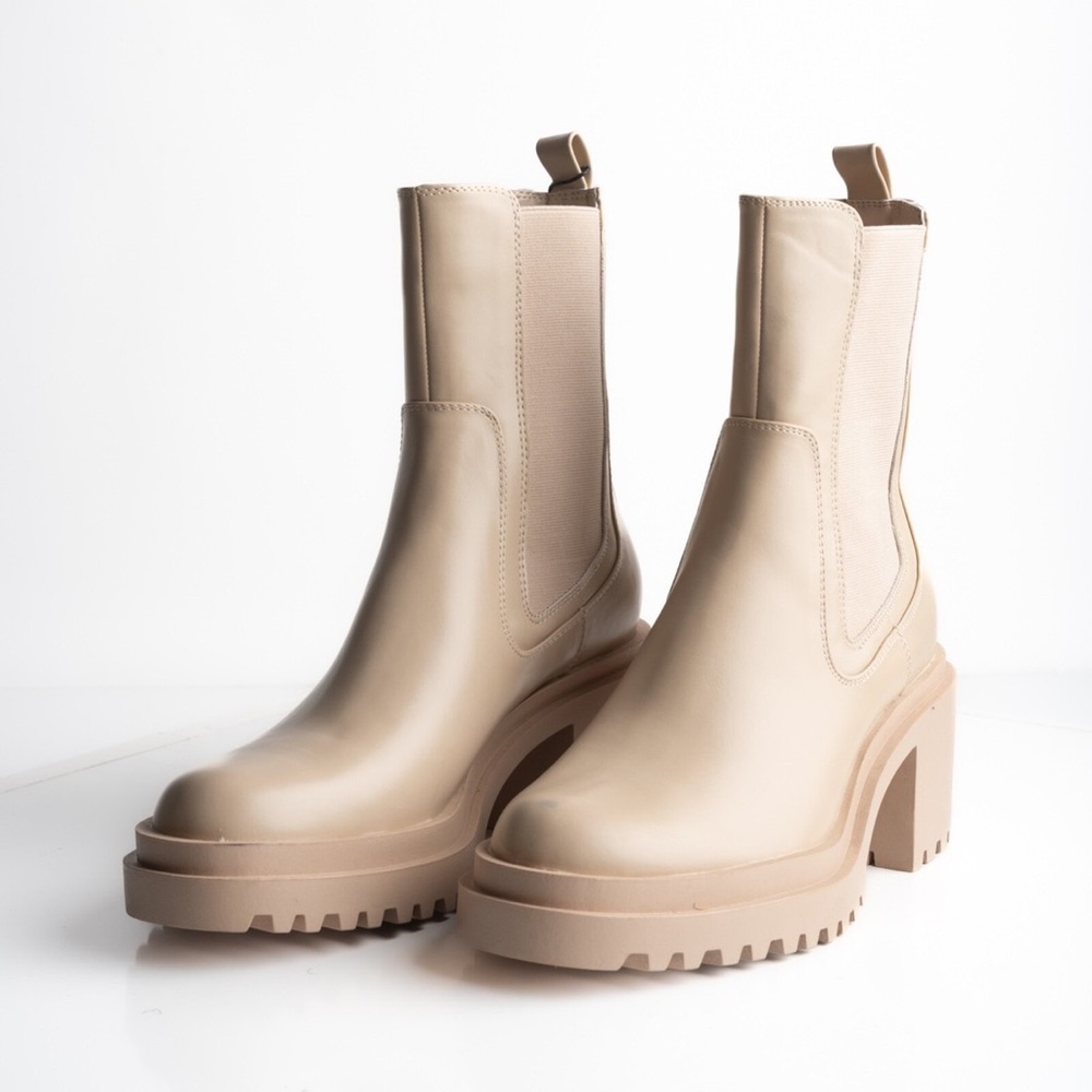 Zara leather low heel ankle boots size 37 worn twice